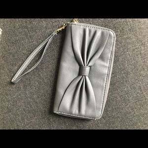 Grey faux leather full zipper wallet with bow